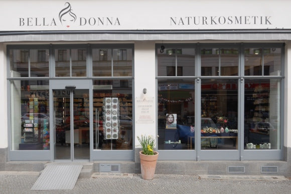 Außenansicht des Naturkosmetikgeschäfts Belladonna in Berlin