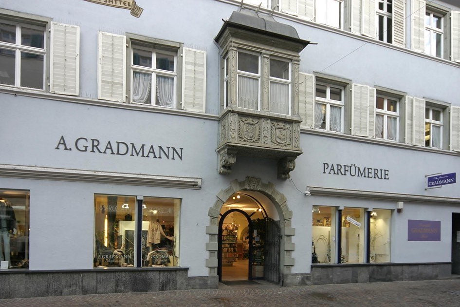 Außenansicht der Parfümerie Gradmann in Konstanz
