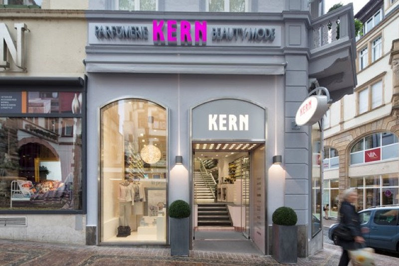 Außenansicht der Parfümerie Kern in Freiburg