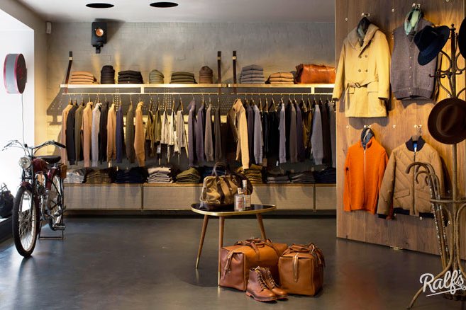 Innenansicht des Bekleidungsgeschäfts Ralfs Fine Garment in München
