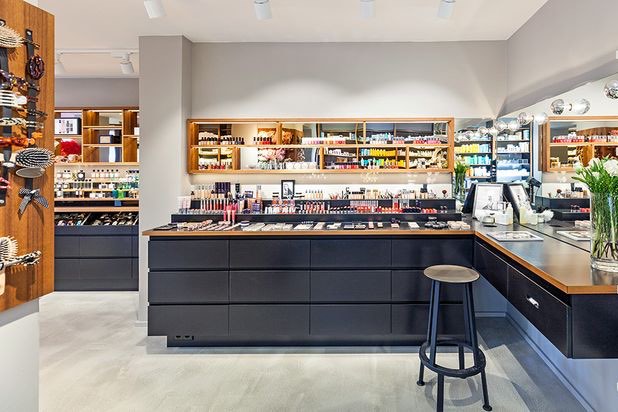 Innenansicht der Parfümerie Schönheitsräume in München-Bogenhausen