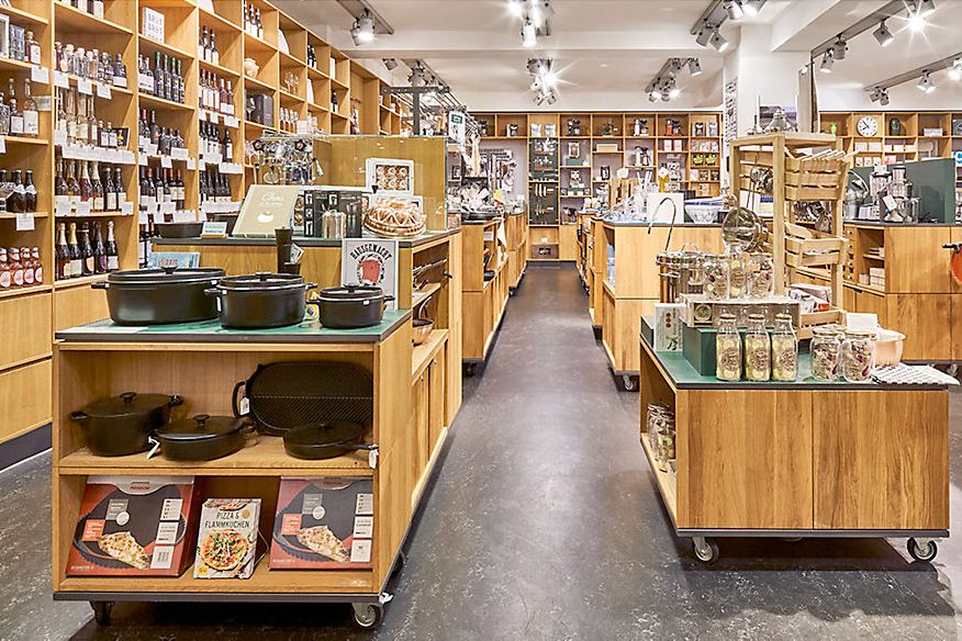 Außenansicht des Warenhauses Manufactum in Köln